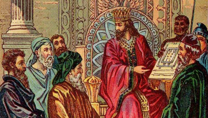 Chính vì vậy, Vua Solomon đưa Israel trở thành một cường quốc hưng thịnh. Ông sở hữu số lượng vàng "khủng" trị giá hàng tỷ USD, 4.000 chuồng ngựa, xe ngựa... Để chăm sóc đàn ngựa này, 12.000 người được nhà vua thuê về làm việc.
