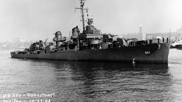 Một nhóm các nhà thám hiểm mới lặn xuống xác tàu đắm USS Johnston. Đây là một tàu khu trục của Hải quân Mỹ trong Thế chiến 2. Con tàu này "ngủ vùi" ở vùng biển Philippines từ tháng 10/1944 đến nay.