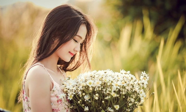 Nhiều người cứ ngỡ người thuộc cung Cự Giải có tính cách thật thà, thân thiện và ít khi nói dối. Vì vậy, nhiều người không bao giờ có sự đề phòng với những gì mà cung hoàng đạo này nói.