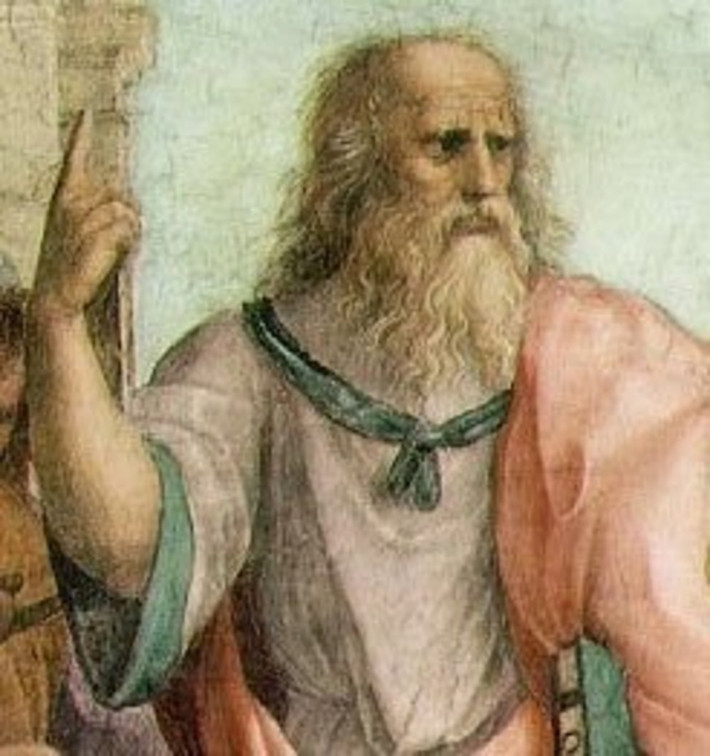 Plato từng có khoảng thời gian làm chính trị. Thế nhưng, sau khi người thầy Socrates bị tử hình năm 399 trước Công nguyên vì tội vô thần và làm hư hỏng giới trẻ ở thành Athen, Plato quyết định rời khỏi vũ đài chính trị để quay trở lại việc nghiên cứu và niềm đam mê triết học.