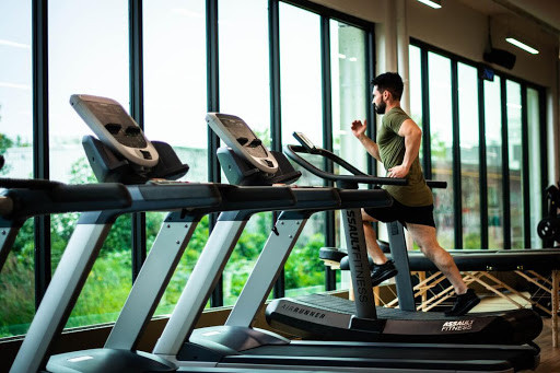 Đến cuối thế kỷ 19, sáng chế của Cubitt không còn được sử dụng để tra tấn tù nhân. Thay vào đó, sáng chế này được cải tiến và từng bước trở thành máy chạy bộ giúp con người rèn luyện sức khỏe như ngày nay.