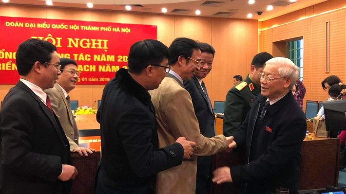 Từ đầu nhiệm kỳ đến nay, nhất là năm 2018, dưới sự chỉ đạo quyết liệt của Ban Chỉ đạo Trung ương về phòng, chống tham nhũng, các cơ quan chức năng đã vào cuộc hết sức tích cực, đẩy nhanh tiến độ xác minh, điều tra, xử lý các vụ việc, vụ án tham nhũng, kinh tế nghiêm trọng, phức tạp, nhất là trong các lĩnh vực dầu khí, ngân hàng, quản lý đất đai, công sản…Ảnh: TBT,CTN Nguyễn Phú Trọng dự Hội nghị tổng kết công tác năm 2018 của Đoàn ĐBQH Hà Nội. Nguồn: TTTĐ.