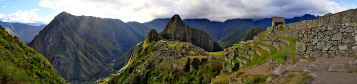 Machu Picchu ở Peru là một kiến trúc tuyệt vời của nền văn minh Inca vẫn còn tồn tại đến ngày nay. Công trình này được xây dựng vào khoảng năm 1450.