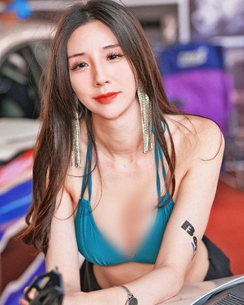 Trên trang Facebook và IG cá nhân, Tương Mạc Mạc có tới hơn 2,7 triệu người theo dõi, mỗi bức ảnh nhận được hàng chục ngàn đến hàng trăm ngàn lượt yêu thích, chia sẻ.