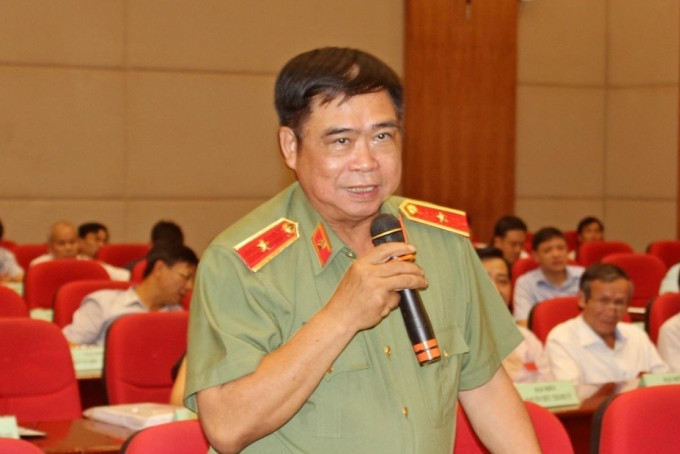 Dân trí dẫn nguồn tin cho biết, Thiếu tướng Đỗ Hữu Ca đã có hành vi nhận hàng chục tỷ đồng để chạy án. Sau khi nhận tiền, ông Ca giữ lại cho bản thân. “Qua quá trình cơ quan điều tra đến nhà riêng của tướng Ca để khám xét và làm việc, ông Ca đã tự khắc phục, trả lại số tiền hàng chục tỷ đồng này”, nguồn tin cho hay.