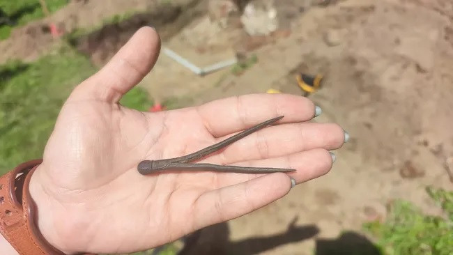 Các nhà khảo cổ học ở Ba Lan đã phát hiện một chiếc com-pa khoảng 500 tuổi có thể thuộc về nhà thiên văn Nicolaus Copernicus.
