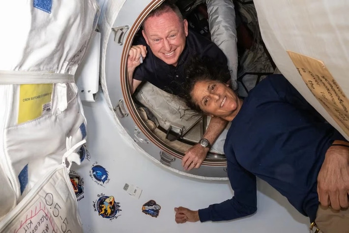 Vào ngày 5/6, 2 phi hành gia NASA là Suni Williams và Butch Wilmore đã thực hiện chuyến bay tới Trạm Vũ trụ Quốc tế (ISS) bằng tàu Starliner của Boeing. Đây là chuyến bay chở người đầu tiên của Starliner lên quỹ đạo. Theo kế hoạch, họ sẽ ở trên ISS trong 1 tuần.