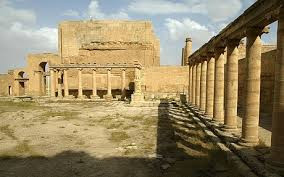 Con trai và người kế vị của Sargon II là Sennacherib đã chuyển thủ đô của Assyria đến thành phố Nineveh. Do đó, Khorsabad bị bỏ hoang và lãng quên trong hơn 2 thiên niên kỷ.