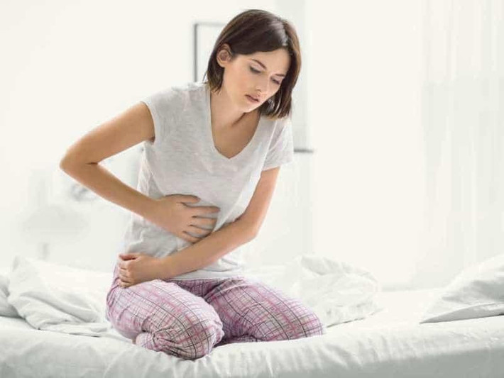 Tuy hiếm khi gây tử vong nhưng u xơ tử cung lại gây ra rất nhiều phiền toái cho chị em phụ nữ. Bác sĩ sản khoa Trương Du Cần, người Trung Quốc, nhắc nhở rằng nếu có tiền sử u xơ tử cung hoặc phát hiện u xơ nhỏ khi đi khám, bạn phải chú ý đến chế độ ăn uống nếu không có thể phát triển thành ung thư ác tính.