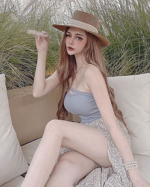 Mặc dù vậy, cũng có người cho rằng nhan sắc của Misa là nhan sắc dao kéo, không tự nhiên.