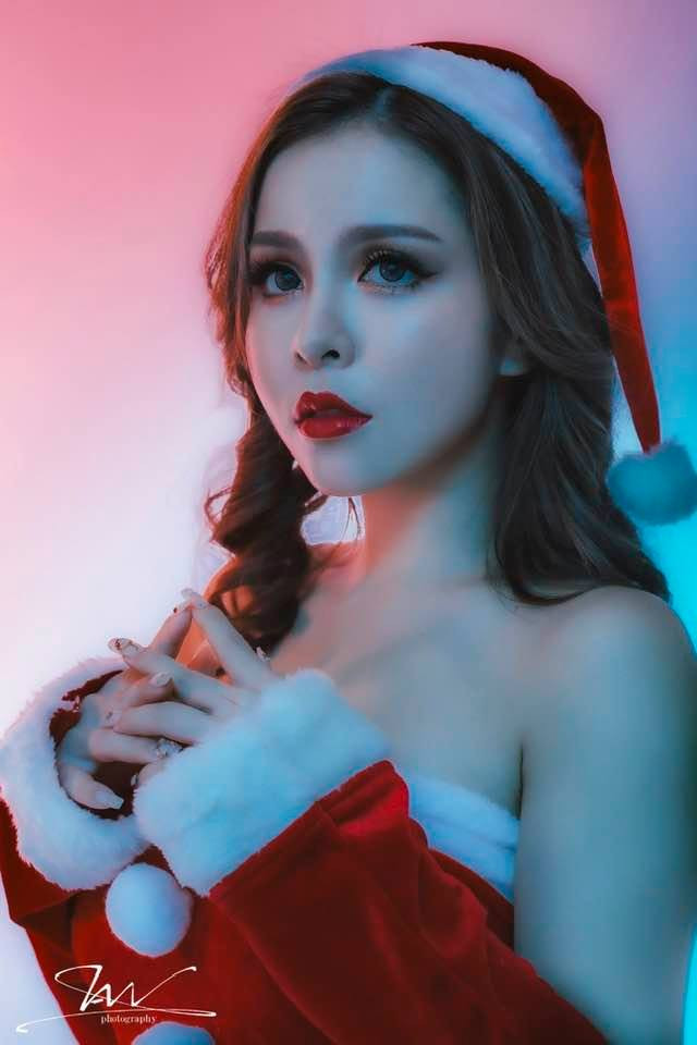 Những hình ảnh này giúp Trần Hương Lăng một lần nữa nhận được sự chú ý của đông đảo người hâm mộ.