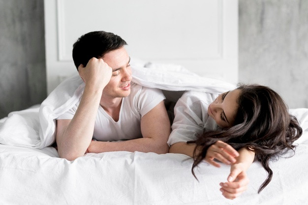 Cách đây không lâu, tại Trung Quốc xảy ra sự việc hy hữu, một cặp vợ chồng cùng nhau ra ngoài ăn uống no say, đến khi về nhà, dù say nhưng người chồng vẫn muốn ân ái với vợ. Không ngờ cuối cùng, người chồng lại đột tử khi đang thân mật, khiến vợ anh bàng hoàng, đau đớn, khó chấp nhận nổi sự thật.