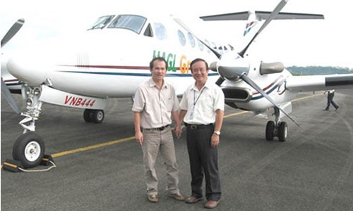 Dự kiến, chiếc máy bay cũ King Air của ông Đoàn Nguyên Đức (bầu Đức) , Chủ tịch Hội đồng quản trị Tập đoàn Hoàng Anh Gia Lai sẽ được bán cho Tổng công ty Quản lý bay Việt Nam. Cùng thử so sự khác biệt các máy bay của bầu Đức.