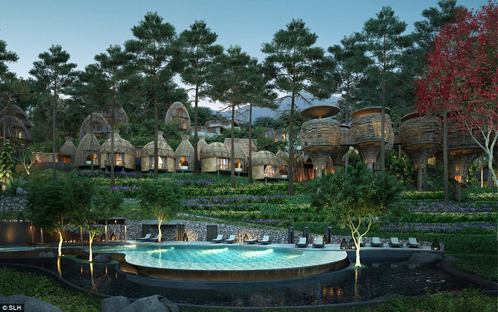Resort sang trọng Keemala cũng có một hồ bơi công cộng ở trung tâm để du khách ngâm mình trong nước thư giãn.