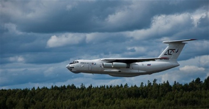 3. Ilyushin 76 với 17 vụ tai nạn gây chết người. Ra mắt vào năm 1974, Ilyushin 76 là dòng thay thế của An-12. Những tai nạn với dòng phi cơ này xảy ra khá thường xuyên. Tồi tệ nhất là vụ năm 2003 khi chiếc Il-76 của Iran khiến 275 người tử vong bao gồm cả binh lính quân đội. Gần đây hơn, một máy bay Il-76 gặp nạn ở Brazzaville khiến 37 người trên máy bay và 26 người dưới mặt đất thiệt mạng.
