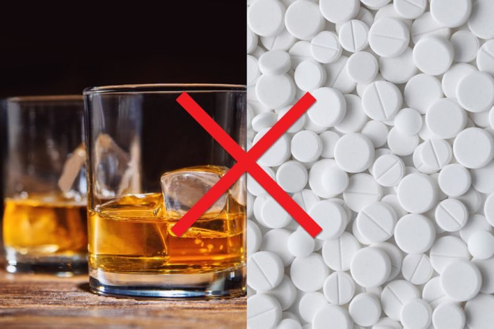 Thuốc giảm đau không dùng chung với rượu: Nếu bạn đang dùng thuốc kháng histamine, thuốc trị bệnh tiểu đường hoặc thuốc giảm đau, cách tốt nhất là nên tránh xa rượu bia. Bởi khi uống rượu bia với những loại thuốc này, chức năng gan có thể bị quá tải, dẫn đến tổn thương nghiêm trọng.