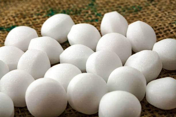 Băng phiến là cách tốt nhất để giữ quần áo của bạn tránh bị gián làm ổ. Tuy nhiên, hơi nước chúng phát ra trong khi bảo vệ quần áo của bạn rất nguy hiểm.