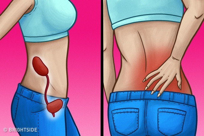 Đau lưng: Suy thận có thể dẫn đến đau lưng. Vị trí đau thường sâu và nằm ngay dưới lồng xương sườn hoặc lan sang vùng háng, hông. Đau lưng do suy thận kèm với cảm giác ốm yếu, nôn mửa, nhiệt độ cơ thể cao và đi tiểu thường xuyên. Nếu bạn đau lưng liên tục và thuốc giảm đau là không hiệu quả, nên đi khám để chẩn đoán chính xác tình trạng của mình.