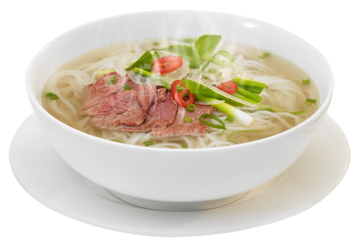 Phở luôn phải ăn nóng mới ngon, tuy nhiên, để có được những bát phở ngon còn tùy thuộc vào kinh nghiệm và bí quyết truyền thống của nghề nấu phở. Ảnh: Internet.