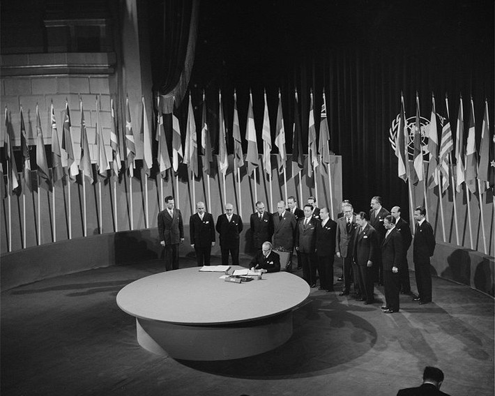 Ngày 8/3/1920, Đan Mạch và Tây Ban Nha gia nhập Hội Quốc liên (League of Nations).