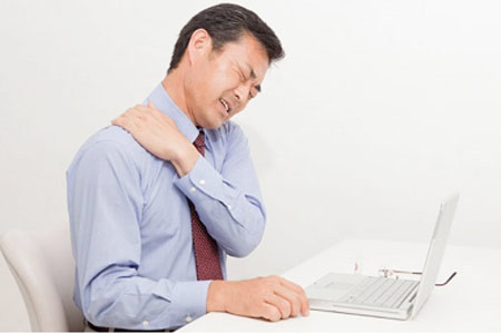 Về sức khỏe: Những người sinh ngày 7/3 có thể gặp một số vấn đề liên quan đến mũi, đau vai gáy hay bị kiệt sức do đôi lúc quá tham công tiếc việc.
