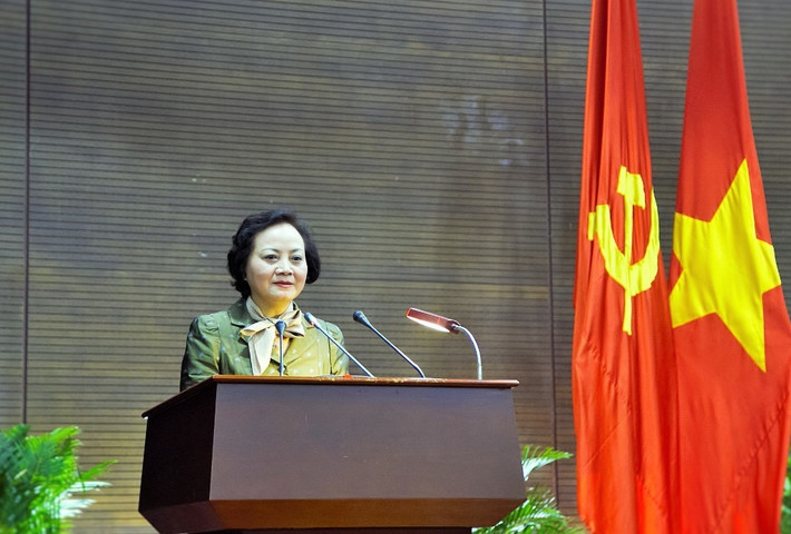 Phó Vụ trưởng Vụ Tổ chức cán bộ Phạm Đình Lộc thông qua tiểu sử tóm tắt của bà Phạm Thị Thanh Trà. Hội nghị đã tiến hành biểu quyết. Kết quả 100% đại biểu nhất trí giới thiệu Thứ trưởng Bộ Nội vụ Phạm Thị Thanh Trà ứng cử Đại biểu Quốc hội khóa XV.