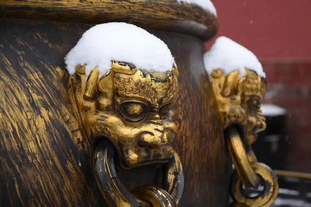 Mỗi năm, hàng triệu khách du lịch trong và ngoài nước ghé thăm chiêm ngưỡng vẻ đẹp, kiến trúc độc đáo cũng như tìm hiểu lịch sử Tử Cấm Thành.