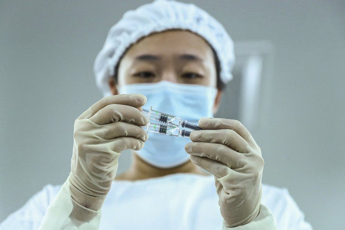Thậm chí, ngay cả khi xảy ra trường hợp hiếm là một giọt nước nhỏ chứa mầm bệnh bị rò rỉ thì hệ thống báo động sẽ được kích hoạt ngay lập tức để phun chất khử trùng. Song song với đó, toàn bộ virus trong cùng một phòng hoặc ngăn sẽ bị tiêu diệt nhanh nhất.