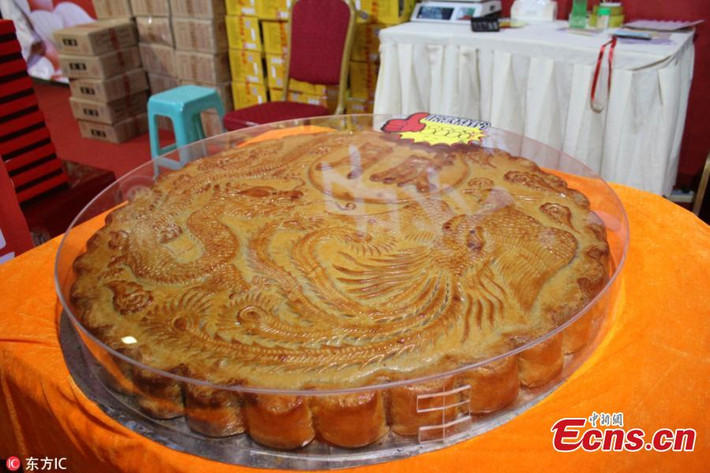 Hội chợ này quy tụ các loại bánh trung thu từ hơn 400 thương hiệu trên toàn quốc.