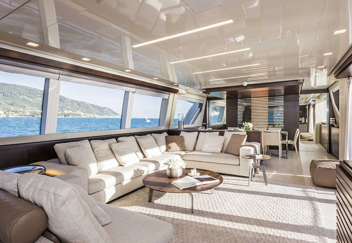 Hai trong số các cabin của khách là phòng đôi, hai cabin khác là căn hộ rộng rãi.