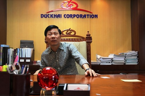 Giờ đây ở tuổi 46, Chủ tịch HĐQT công ty CP Đức Khải Phạm Ngọc Lâm đã nắm trong tay 20 công ty thuộc các lĩnh vực bất động sản, phân phối, xây dựng, kho vận, cảng cạn, xăng dầu... với tổng tài sản hàng ngàn tỷ đồng.