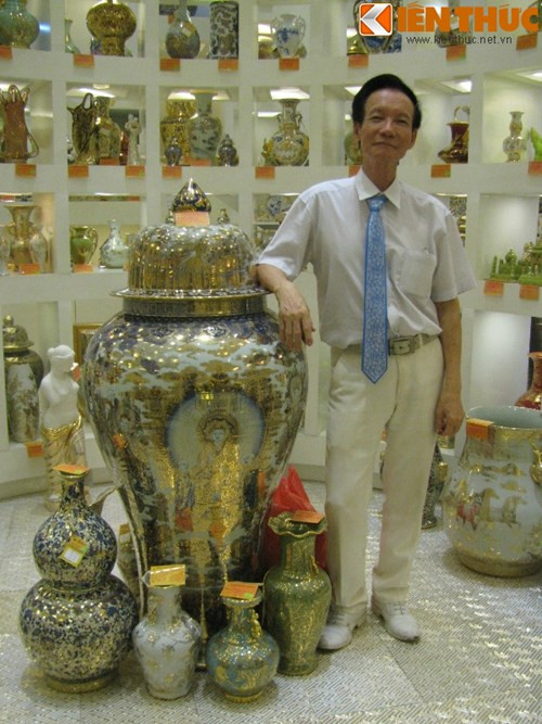 7 năm sau, ông Hải lại bị bắt giam vì vi phạm Luật Đất đai và bị ngồi tù 14 tháng. Ngồi tù lần thứ 4 khi đã xấp xỉ tuổi 60, ông vẫn miệt mài nghiên cứu và hoàn thành công nghệ vẽ vàng ròng lên đồ sứ trước khi đem nung. Ra tù, trắng tay, ông Hải nhanh chóng lập xưởng sứ cao cấp vẽ vàng. Đây cũng là trung tâm đào tạo nghề cho các học viên đủ thành phần, lứa tuổi, đến từ nhiều vùng miền.