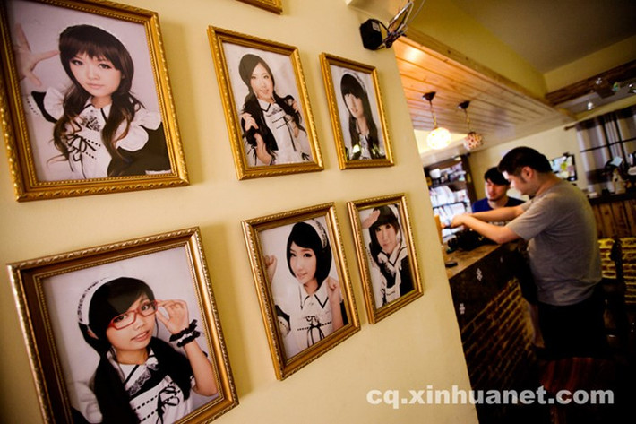 Năm 2011, một quán cà phê tương tự đã được mở tại Trường Sa, thủ phủ tỉnh Hồ Nam, Trung Quốc. Chỉ 3 ngày sau khi đăng tin, quán đã nhận được hơn 90 hồ sơ ứng tuyển.