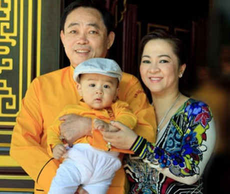 Ông Huỳnh Uy Dũng (Dũng "lò vôi"), với tư cách là một cổ đông trong công ty Đại Nam, đã quyết định để lại toàn bộ tài sản cho con trai. Hiện, đại gia này sở hữu khoảng 99,9% cổ phần của khu du lịch Đại Nam - khu vui chơi giải trí kết hợp tâm linh tại Bình Dương.