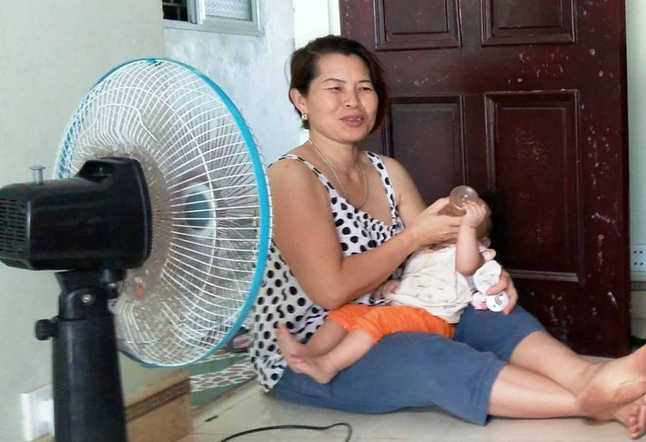 Bà Nguyễn Thị Thương, vợ ông Đoàn Văn Vươn, vui mừng thông tin: “Khi gia đình lên trại thăm nuôi anh Vươn và chú Quý thì được cán bộ trại giam cho xem bảng danh sách những người được đặc xá đợt mùng 2/9. Nhưng đến thời điểm hiện tại, chúng tôi vẫn chưa nhận được thông báo chính thức. Tôi mong rằng, đến khoảng 20/8, gia đình sẽ nhận được thông báo về việc trên". Bà Thương cũng tâm sự, hiện cả nhà bà rất mong ông Vươn và ông Quý trở về để gánh vác chuyện gia đình. Cả nhà đang chuẩn bị để đón hai ông trở về trong tình cảm ấm cúng.