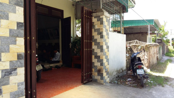 Cách đây hơn 3 năm, vào ngày 5/1/2012, khi đoàn công tác đi vào khu đầm để cưỡng chế thu hồi 19,3 ha, ông Đoàn Văn Vươn bị cáo buộc đã tổ chức chống đối. Ông Đoàn Văn Quý (em ông Vươn) nổ súng trước khiến 7 công an và quân nhân bị thương, tổn hại 11-36% sức khỏe. Ông Vươn và Quý mỗi người bị phạt 5 năm tù về tội Giết người và thụ án trong Trại giam Hoàng Tiến (Tổng cục 8, Bộ Công an).