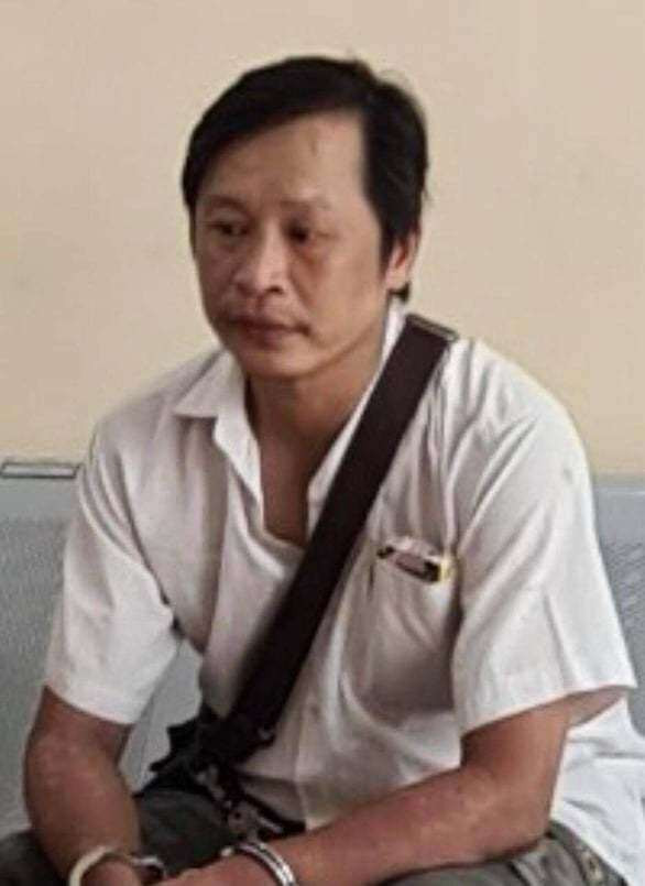 Đối tượng vi phạm giao thông, đốt xe máy bỏ trốn bị bắt sau 14 năm: Công an quận Hai Bà Trưng (Hà Nội) đã bắt giữ Nguyễn Tuấn Anh (SN 1970, trú tại Phố Huế, Hai Bà Trưng, Hà Nội). Theo tài liệu điều tra, vào tháng 5/2007, Nguyễn Tuấn Anh điều khiển xe máy vi phạm giao thông. Sau khi bị lực lượng CSGT kiểm tra, đối tượng tự đốt xe của mình. Công an quận Đống Đa đã ra quyết định khởi tố vụ án, khởi tố bị can đối với Nguyễn Tuấn Anh và bị tuyên 12 tháng tù giam, sau đó y đã bỏ trốn.