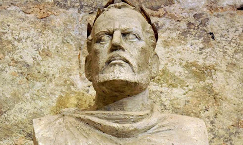 Hoàng đế La Mã Diocletian là một trong những nhà lãnh đạo nổi tiếng thế giới.