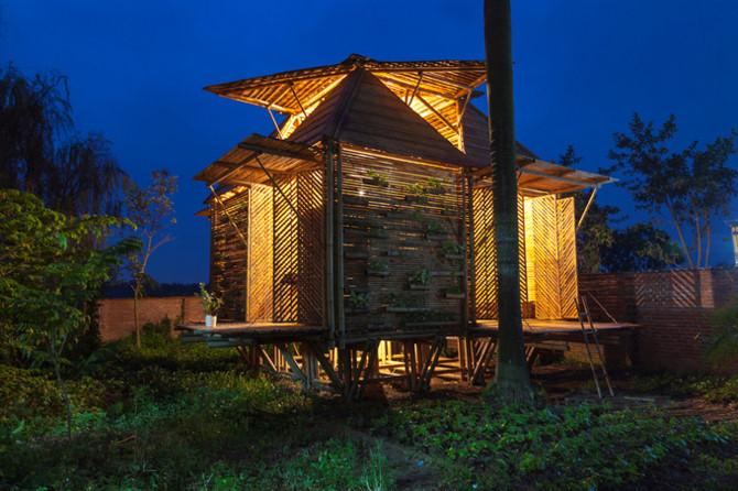 Trong lễ trao thưởng tại Singapore hôm 28/9, trao giải Winner cho công trình nhà tre mang tên Tổ ấm nở hoa (Blooming Bamboo House) của kiến trúc sư Đoàn Thanh Hà ở hạng mục Ý tưởng thiết kế, ban tổ chức muốn nhân rộng mô hình này tại nhiều địa phương trên thế giới - những nơi thường xuyên phải đối mặt với thiên tai như bão, lũ, sạt lở đất, hạn hán.