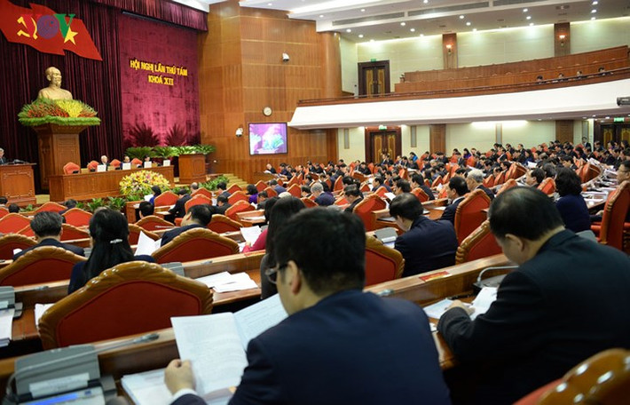 Tổng Bí thư Nguyễn Phú Trọng đề nghị Trung ương phát huy cao độ tinh thần trách nhiệm, tập trung nghiên cứu, thảo luận sôi nổi, cho ý kiến để hoàn thiện các báo cáo, đề án, dự thảo các nghị quyết, kết luận của Trung ương và xem xét, quyết định vào cuối kỳ họp./.