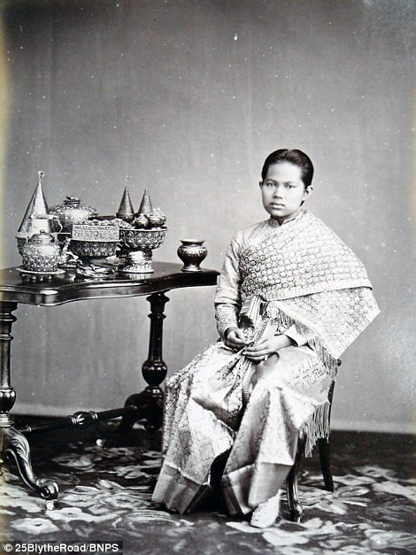 Chân dung Hoàng hậu Sunandha Kumariratana - vợ của Nhà vua Thái Lan Chulalongkorn.