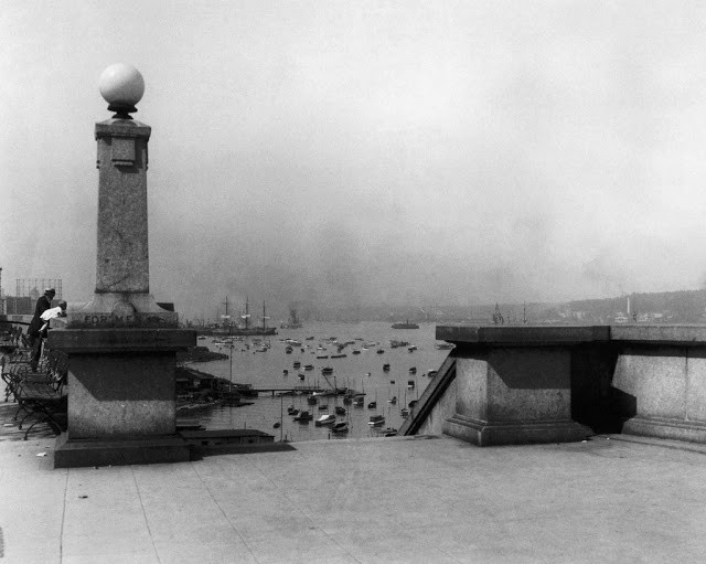 Quang cảnh thanh bình bên dòng sông Hudson tại thành phố New York của Mỹ năm 1920.