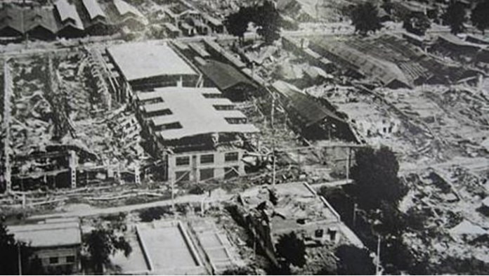 Trận động đất kinh hoàng này xảy ra vào ngày 28/7/1976. Nó được coi là trận động đất kép bởi vì cơn dư chấn xảy ra 16 tiếng sau cơn rung chuyển đầu tiên mạnh 7,8 độ Richter.