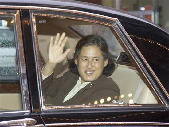 Công chúa Maha Chakri Sirindhorn, Thái Lan: Mặc dù được người dân yêu mến vì những việc tốt mà bà đã làm cho đất nước nhưng có một điều không thể phủ nhận là Công chúa Maha Chakri Sirindhorn có diện mạo kém sắc.