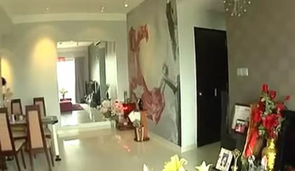Căn hộ của siêu mẫu lần đầu được giới thiệu vào năm 2011. Căn hộ nhỏ xinh có đầy đủ nội thất sang trọng và tiện nghi.