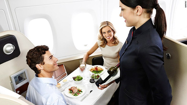Rượu vang ngon nhất - Qantas: Hãng Qantas của Úc có các chuyên gia về rượu vang ở Rockpool giúp lựa chọn loại rượu tuyệt nhất để phục vụ thực khách trên máy bay.