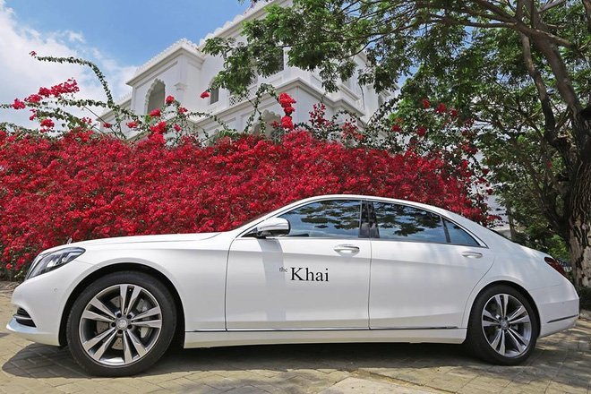 Ngoài chiếc Rolls-Royce Phantom, KhaiSilk còn sở hữu những chiếc xe của các thương hiệu lớn như Range Rover, Jaguar, Audi Q7, BMW series 7. Những chiếc xe này có giá bán từ 3,5 - 6 tỷ đồng. Tháng 3/2016, chiếc Mercedes S500 đời 2016 (khoảng 5,5 tỷ đồng) cũng đã thuộc quyền sở hữu của đại gia này. Mercedes S500 là dòng xe được nhiều doanh nhân ưa chuộng bởi thiết kế sang trọng.