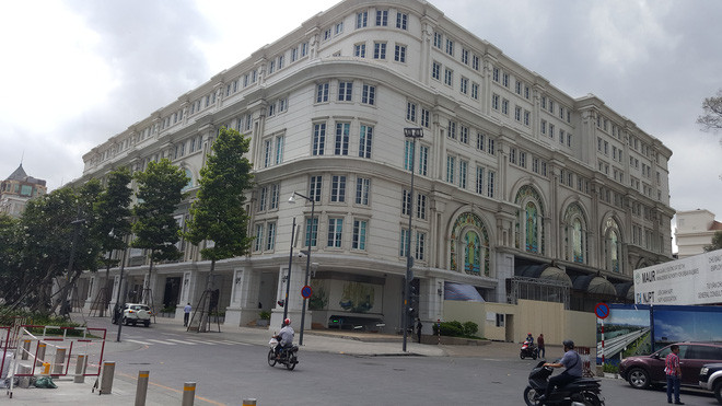 Trước đó hồi tháng 6/2015, tập đoàn Đầu tư Vạn Thịnh Phát cũng đã có văn bản xin chủ trương UBND TP HCM về việc đầu tư dự án khu tứ giác “vàng” Nguyễn Huệ - Ngô Đức Kế - Hồ Tùng Mậu - Huỳnh Thúc Kháng tại phường Bến Nghé quận 1. Khu đất này có diện tích 11.160m2, xây cao tối đa 40 tầng.