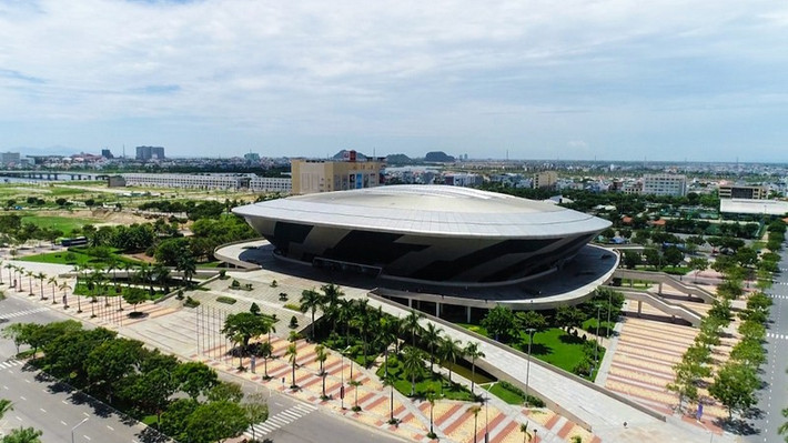 Một số buồng phòng phụ sẽ được dọn dẹp sạch sẽ, trở thành khu vực để thuốc, các công cụ hỗ trợ cho công tác điều trị bệnh sau này. Những công cụ, dụng cụ, tài liệu...trước đây được các nhân viên tại Cung thể thao Tiên Sơn gom lại 2 hoặc 3 phòng, khóa và niêm phong cẩn thận trước khi bàn giao cho Bệnh viện dã chiến. Ảnh: PLO.