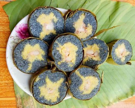 Điều đặc biệt là bánh chưng đen ăn không bị nóng cổ, nóng bụng như bánh chưng thường vì tro nếp đã khử mùi chua, độ nóng của gạo nếp...Ảnh: Internet. Mời độc giả theo dõi video "Chế biến món ngon từ nấm đông cô". Nguồn: VTC.